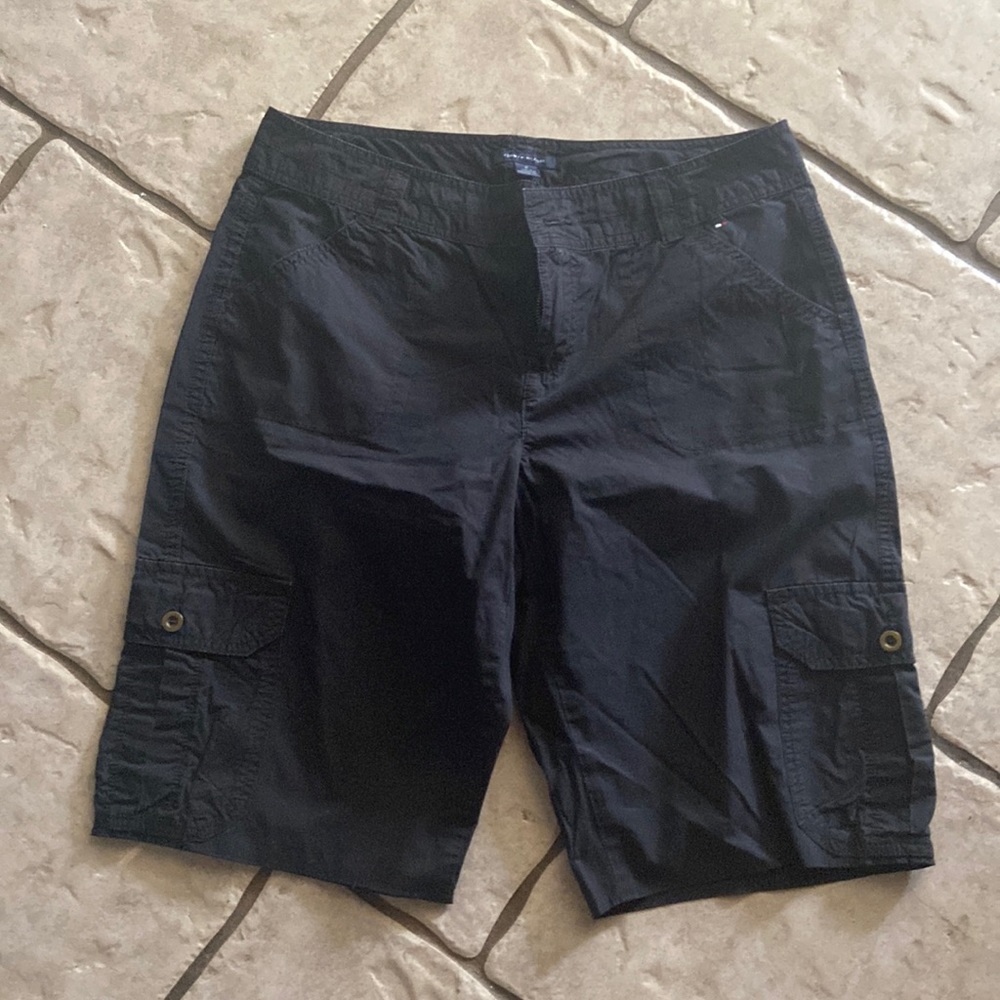 Women Black Tommy Hilfiger long shorts size 10